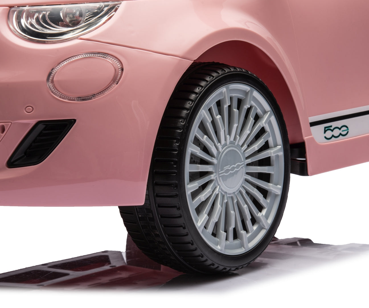 Fiat 500e lasten sähköauto pinkki 3+ - Sähköautot - Lasten ajoneuvot