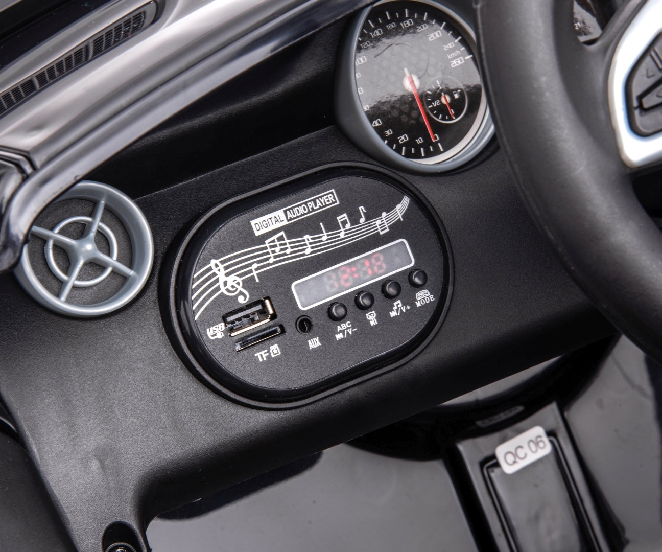 Mercedes-Benz SLC lasten sähköauto musta 3+ - Sähköautot - Lasten ajoneuvot