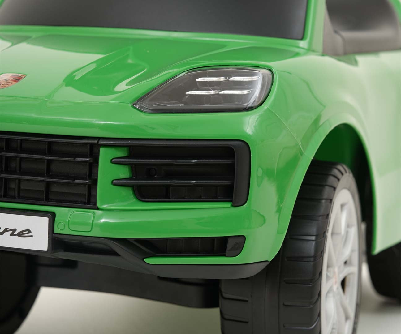 Potkuauto Porsche Cayenne S vihreä 12–36 kk - Ride-ons - Lasten ajoneuvot