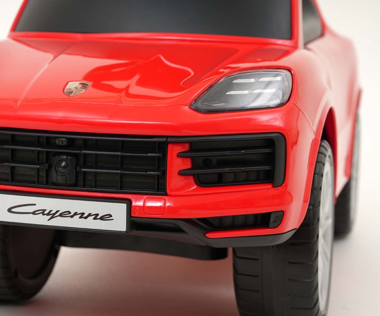 Potkuauto Porsche Cayenne S punainen 12–36 kk - Ride-ons - Lasten ajoneuvot